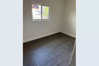 5 Remsen Street, Copiague, NY 11726 - Photo 8