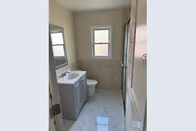 5 Remsen Street, Copiague, NY 11726 - Photo 10