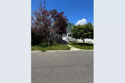 5 Remsen Street, Copiague, NY 11726 - Photo 2