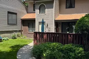 836 Skyline Dr, Coram, NY 11727 - Photo 2