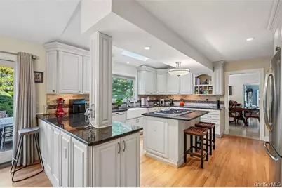 8 Abbey Road, Orangeburg, NY 10962 - Photo 6
