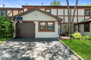 12 Cold Harbour Ln, Woodbury, NY 11797 - Photo 2