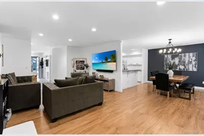 12 Cold Harbour Lane #82, Woodbury, NY 11797 - Photo 16