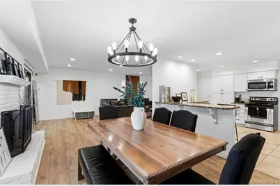 12 Cold Harbour Lane #82, Woodbury, NY 11797 - Photo 22
