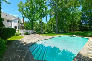 4 Hampton Ct, Huntington, NY 11743 - Photo 38