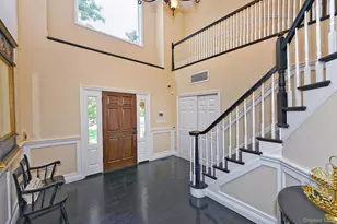4 Hampton Ct, Huntington, NY 11743 - Photo 6