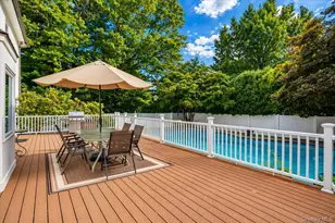 15 Devonshire Dr, White Plains, NY 10605 - Photo 6