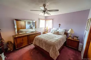 9 Johnson Pl, Lindenhurst, NY 11757 - Photo 8