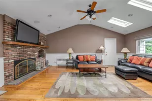 87 Teed St, South Huntington, NY 11746 - Photo 12