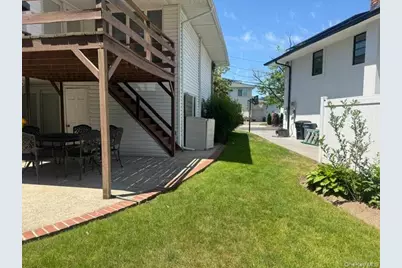 1015 Dartmouth Lane, Woodmere, NY 11598 - Photo 4