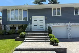1015 Dartmouth Ln, Woodmere, NY 11598 - Photo 2