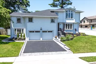 77 Bounty Ln, Jericho, NY 11753 - Photo 46