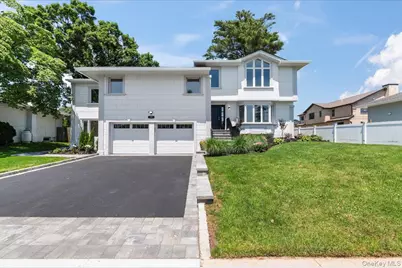 77 Bounty Lane, Jericho, NY 11753 - Photo 1