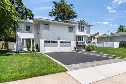 77 Bounty Lane, Jericho, NY 11753 - Photo 2