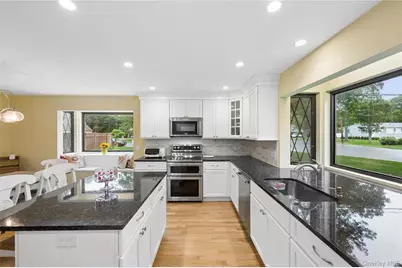 37 Fanning Avenue, Hampton Bays, NY 11946 - Photo 14