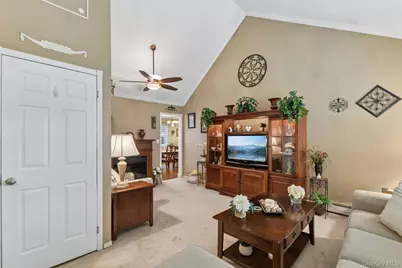 15 Chardonnay Drive, Coram, NY 11727 - Photo 4