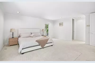 12 Hearthstone Circle, Scarsdale, NY 10583 - Photo 18