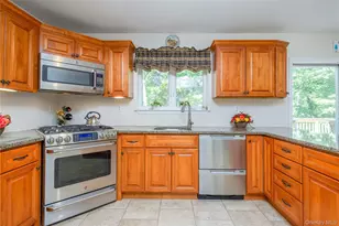 11 Rakentine Ln, Garnerville, NY 10923 - Photo 10