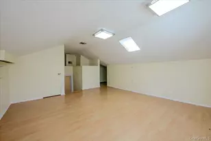 567 Oxford Rd, Cedarhurst, NY 11516 - Photo 6