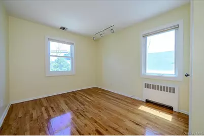 567 Oxford Road, Cedarhurst, NY 11516 - Photo 10