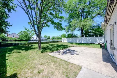 567 Oxford Road, Cedarhurst, NY 11516 - Photo 18