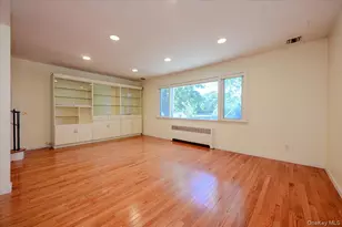 567 Oxford Rd, Cedarhurst, NY 11516 - Photo 2