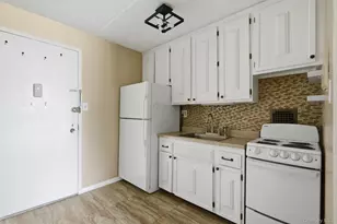 160 Academy St, Poughkeepsie, NY 12601 - Photo 8