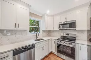 610 Americus Ave, Patchogue, NY 11772 - Photo 12