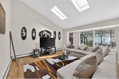 3145 Hewlett Avenue, Merrick, NY 11566 - Photo 10