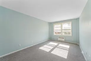 61 Maine Ave, Rockville Centre, NY 11570 - Photo 12
