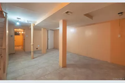 11205 103rd Avenue, Richmond Hill, NY 11419 - Photo 26