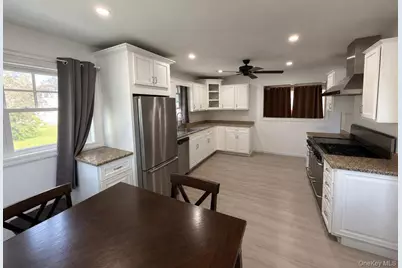 5 Zane Court, Brentwood, NY 11717 - Photo 4