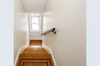 194 Holly Avenue, Hempstead, NY 11550 - Photo 20