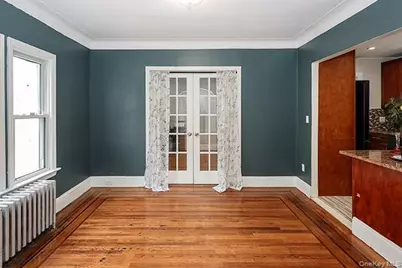 194 Holly Avenue, Hempstead, NY 11550 - Photo 8