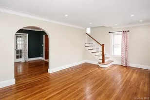 194 Holly Ave, Hempstead, NY 11550 - Photo 6