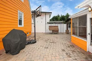 194 Holly Ave, Hempstead, NY 11550 - Photo 30