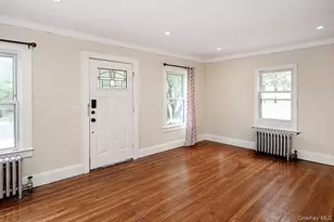 194 Holly Ave, Hempstead, NY 11550 - Photo 4