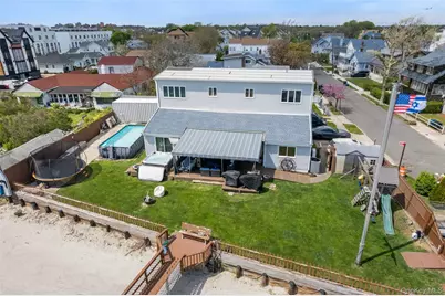 125 Beach 3rd Street, Far Rockaway, NY 11691 - Photo 2