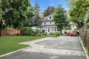 436 Bedell Terrace, West Hempstead, NY 11552 - Photo 2
