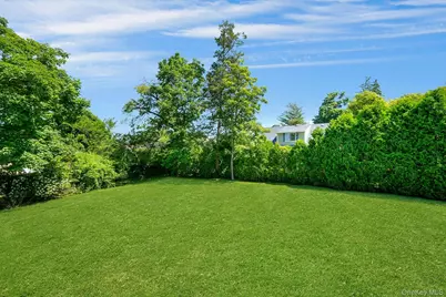 101 Windsor Oval, New Rochelle, NY 10805 - Photo 32