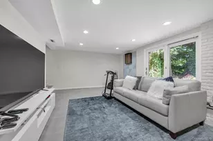 15 High Oaks Ct, Huntington, NY 11743 - Photo 18