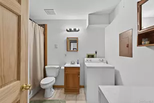 182 Fairview Cir, Middle Island, NY 11953 - Photo 16