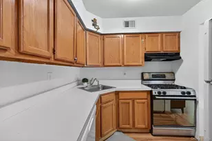 182 Fairview Cir, Middle Island, NY 11953 - Photo 8
