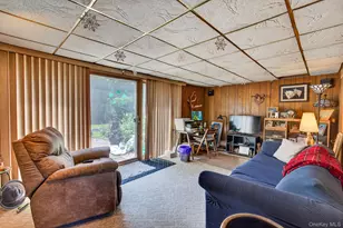 14 Mark Dr, Smithtown, NY 11787 - Photo 16