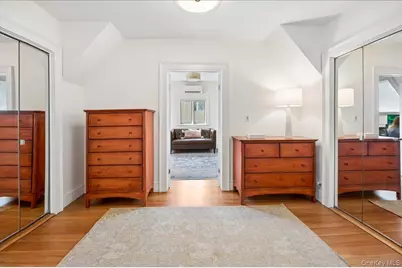 1355 Roosevelt Avenue, Pelham, NY 10803 - Photo 24