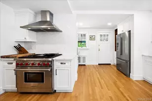 1355 Roosevelt Ave, Pelham, NY 10803 - Photo 10