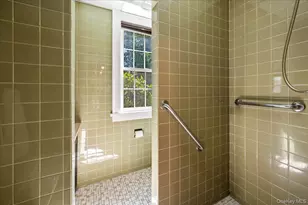 1355 Roosevelt Ave, Pelham, NY 10803 - Photo 16