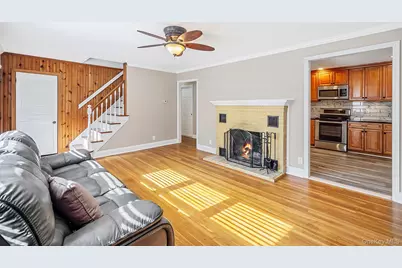 16 Valentine Road, Shoreham, NY 11786 - Photo 4