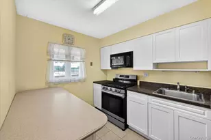 72-41 52nd Ave, Maspeth, NY 11378 - Photo 4
