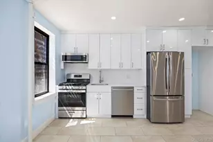25 Indian Rd, New York, NY 10034 - Photo 8